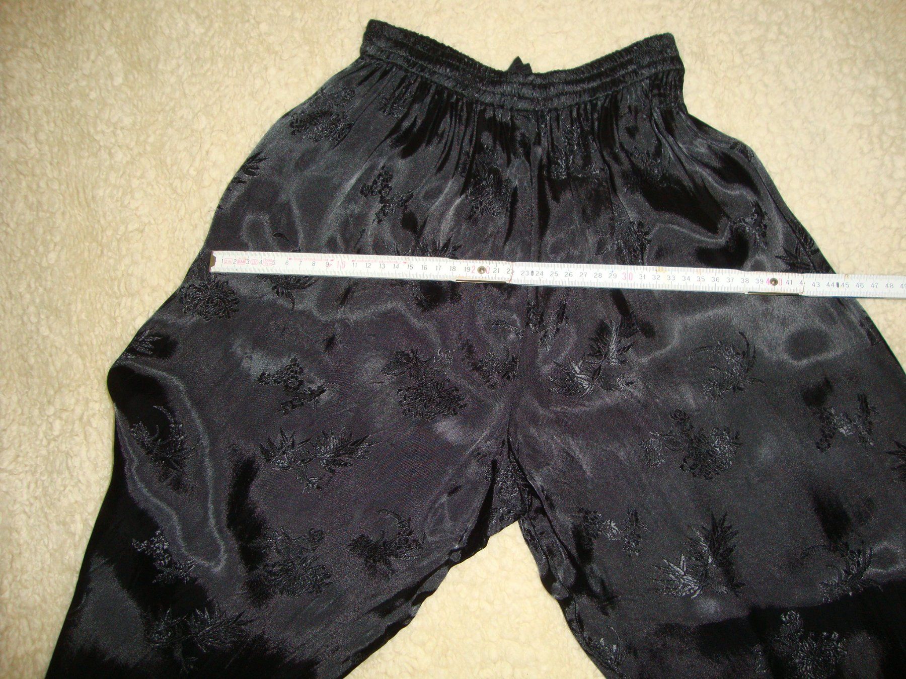 Pantaloni: schwarze Sommerhose Asienstyl – Usato da Laufen venduto da ereli 4