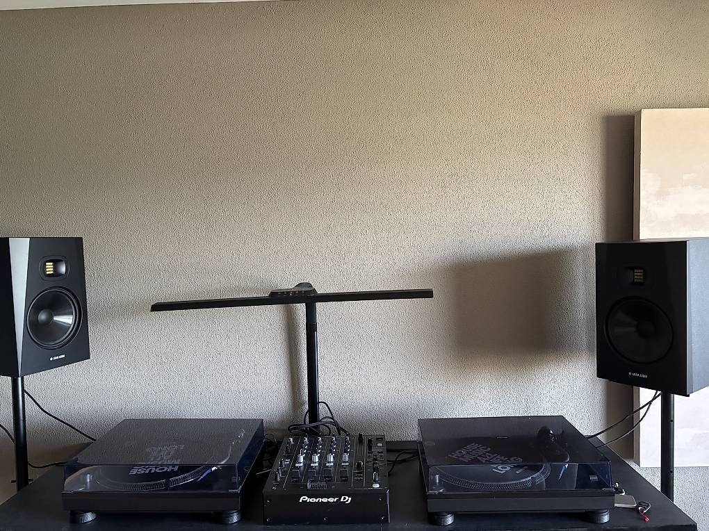 Lots de vêtements: DJ- und Studio-Bundle zu verkaufen – D'occasion à Frauenfeld par jamiro_monosi
