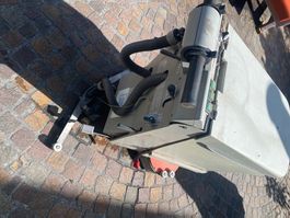 Scheuersaugmaschine (Bodenreinigungsmaschine) des italienis