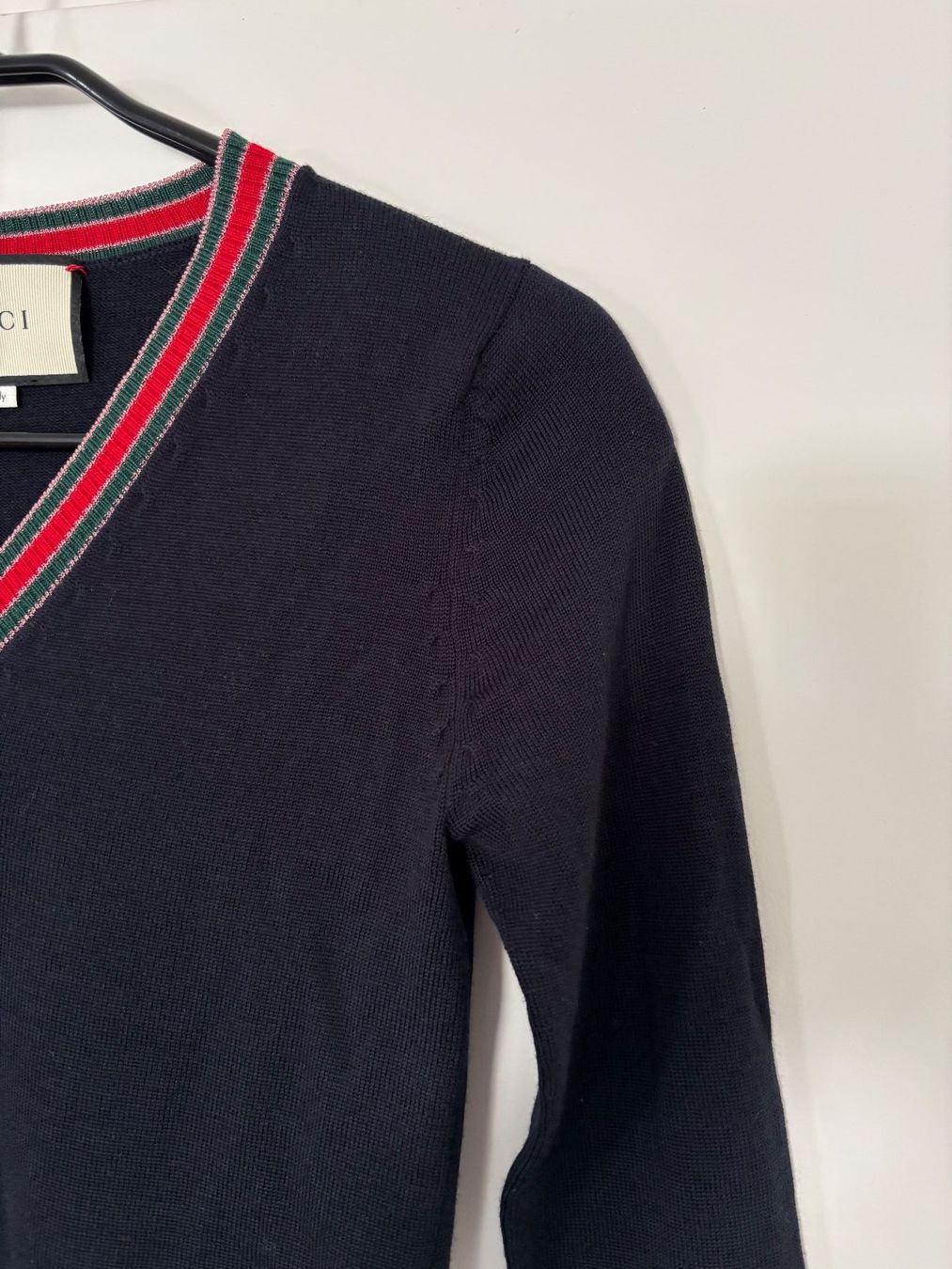 Gucci Maglioni & Felpe: Gucci Pullover dunkel blau 34 , leichte Sommerwolle – Nuovo (secondo la descrizione) da Herrliberg venduto da mayfi 2