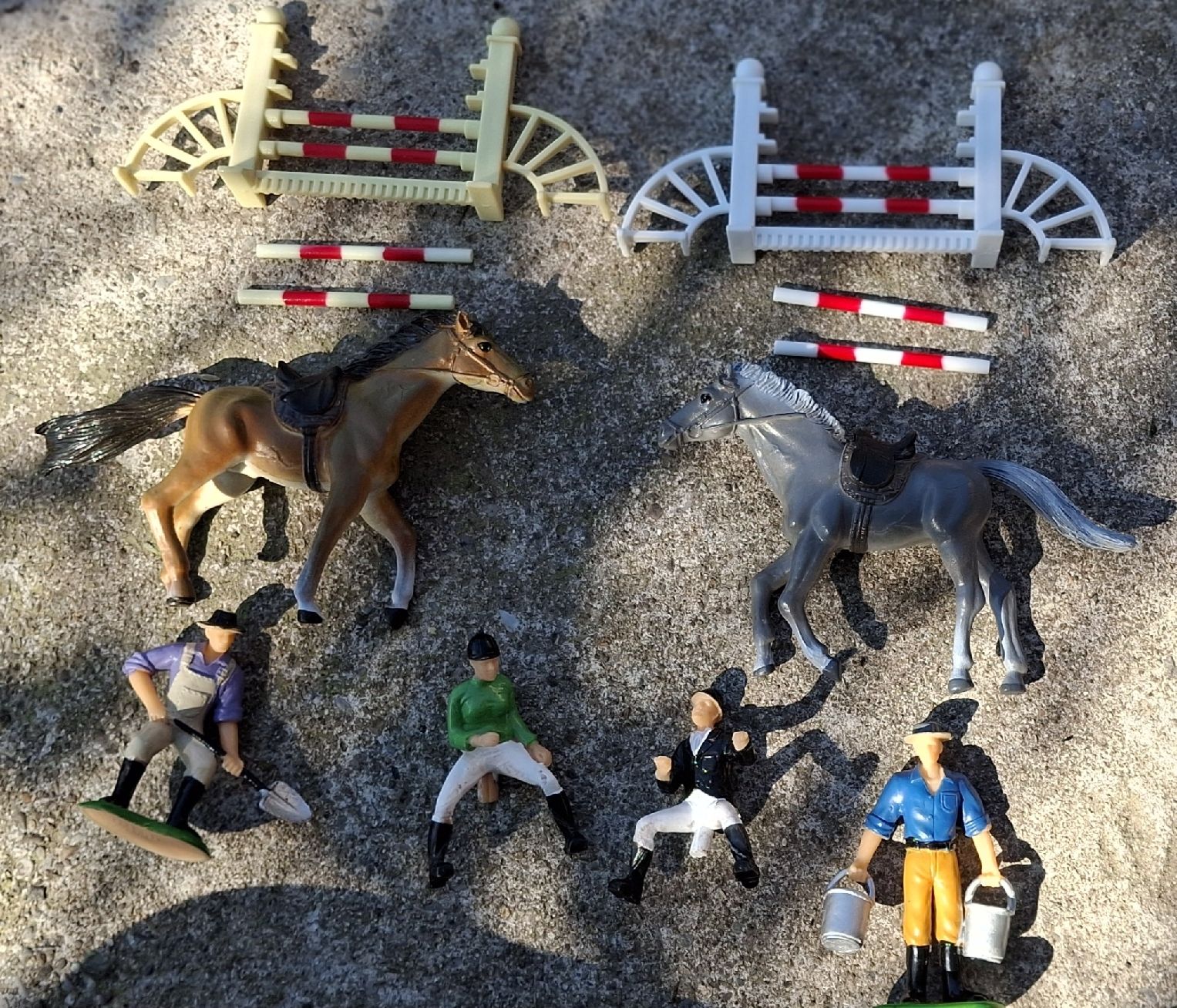 Figuren:  Pferde und Hindernisse  – Gebraucht aus Dussnang von novi02 1