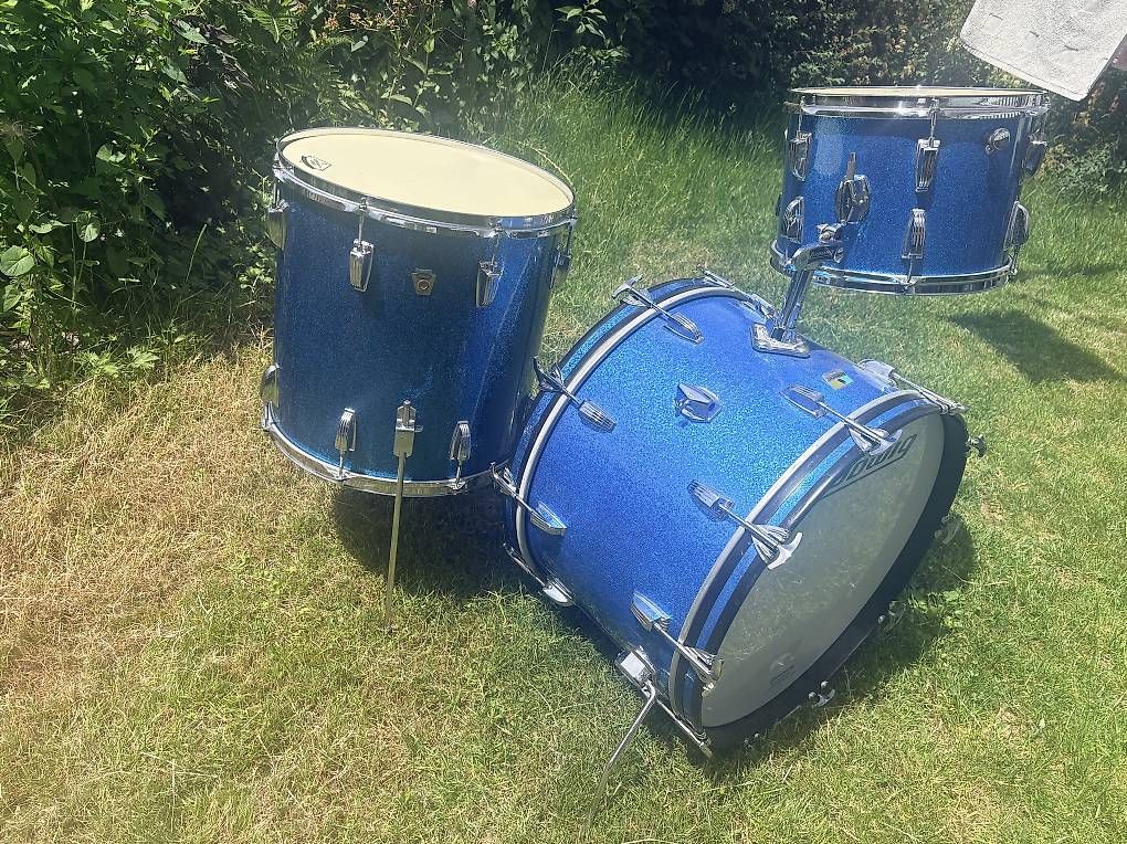 Ludwig Strumenti musicali: Ludwig Classic Maple Shell Vintage Blue sparkle Kit – Usato da Eich venduto da Vauclair 1
