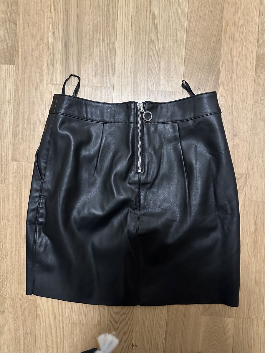 Vero Moda Gonne: kunstleder minirock (XS) – Nuovo (secondo la descrizione) da Freidorf TG venduto da driftingforthrifting 1