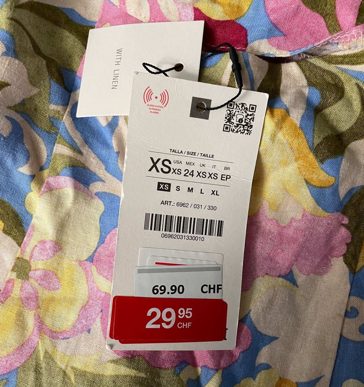 Zara Vestiti: Zara Maxikleid mit Blumenmuster Grösse XS neu – Nuovo (secondo la descrizione) da Winterthur venduto da crave 2
