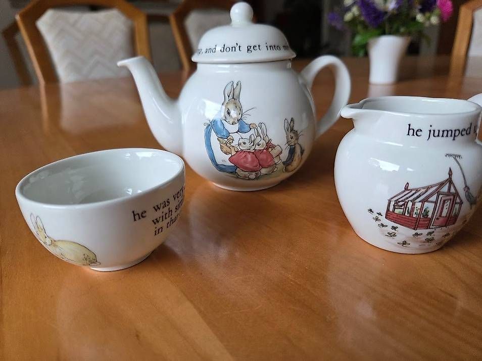 Services de table: Wedgewood Teaset "Peter Rabbit" – Neuf avec emballage d'origine à Meilen par ssdjkb 1