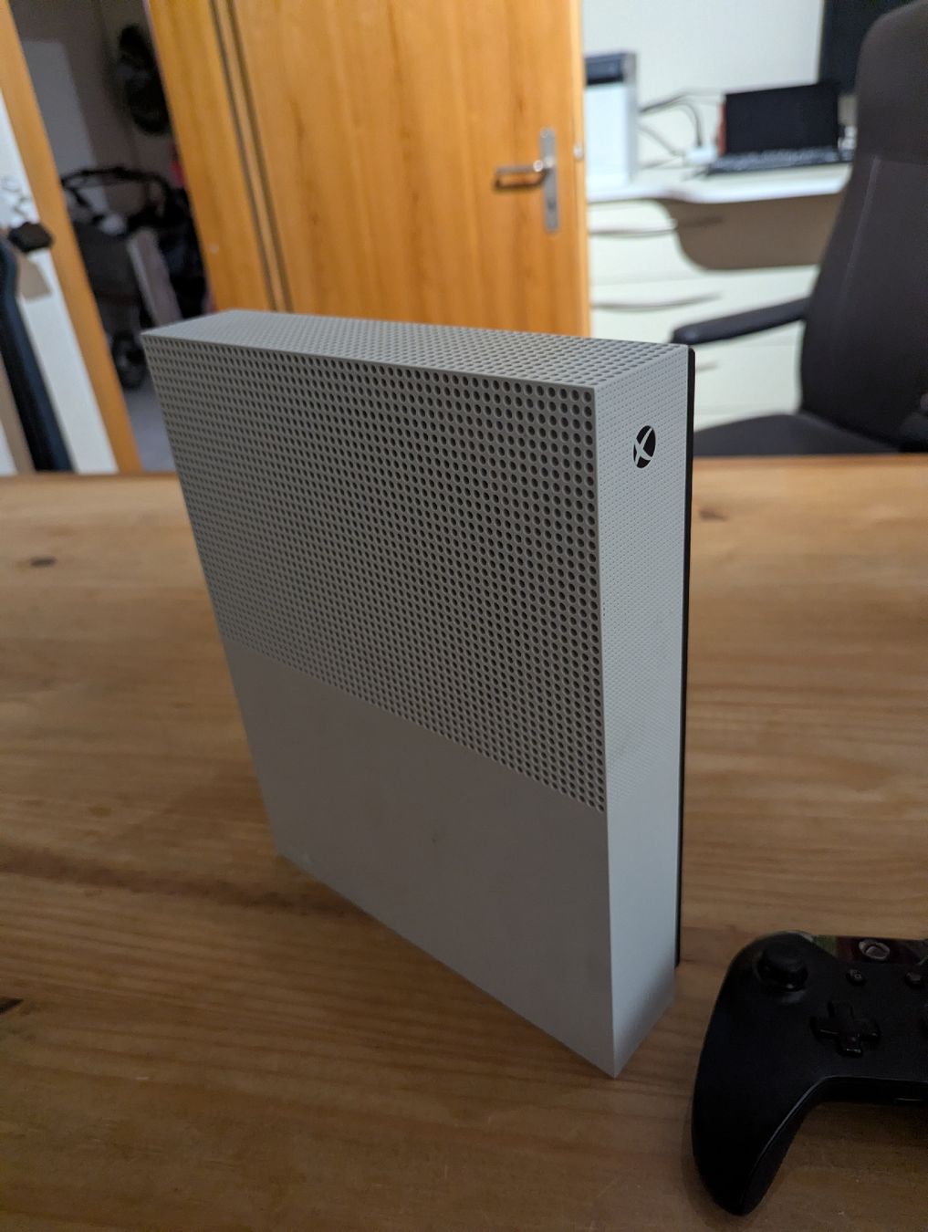 Microsoft Console: Xbox One S All Digital Edition – Usato da Roggliswil venduto da gianfelber123 1