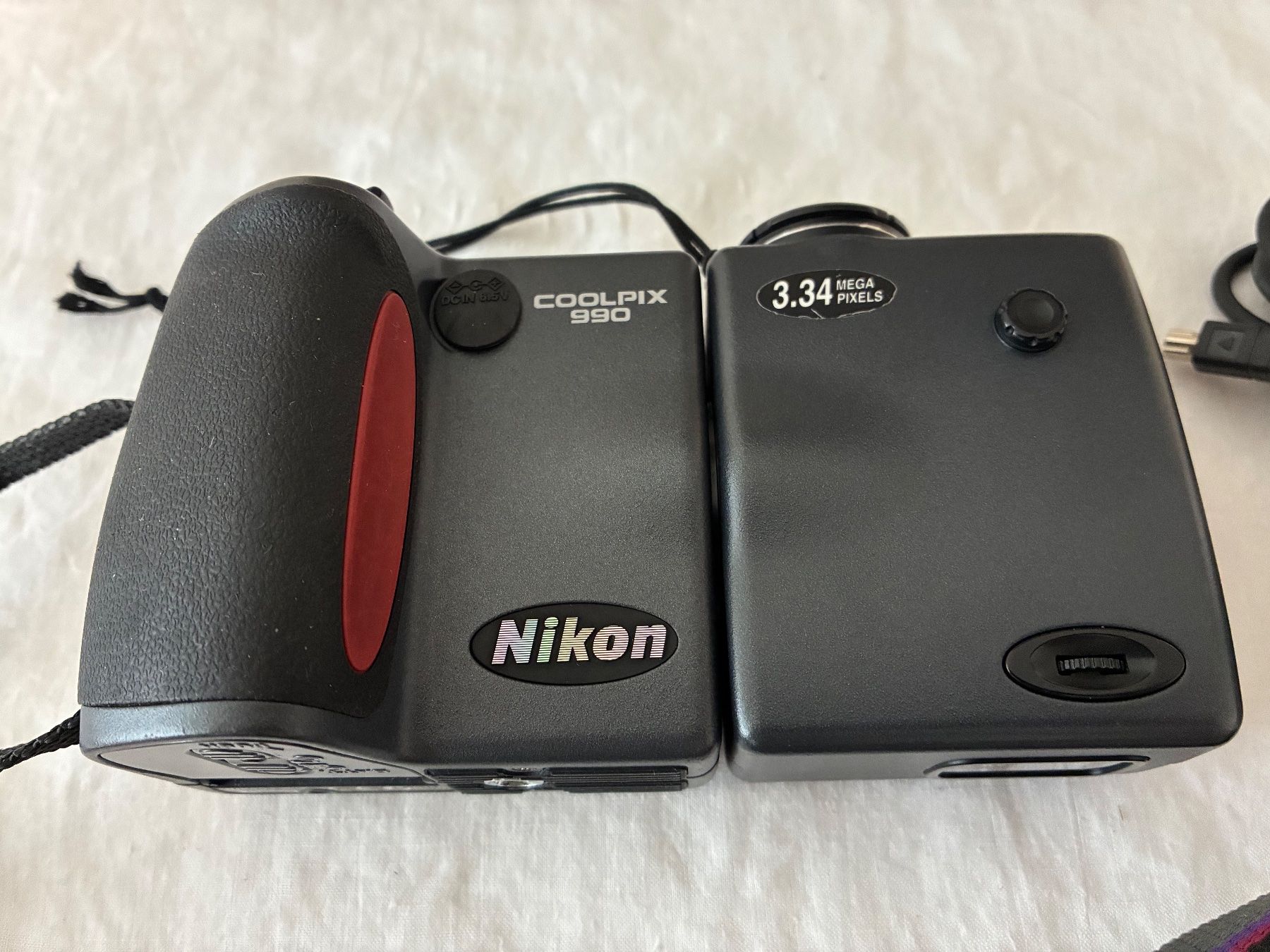 Nikon Appareil photo: Digitalkamera Nikon Coolpix E990 mit Kabeln – Défectueux à Döttingen par zha_xh2w 1