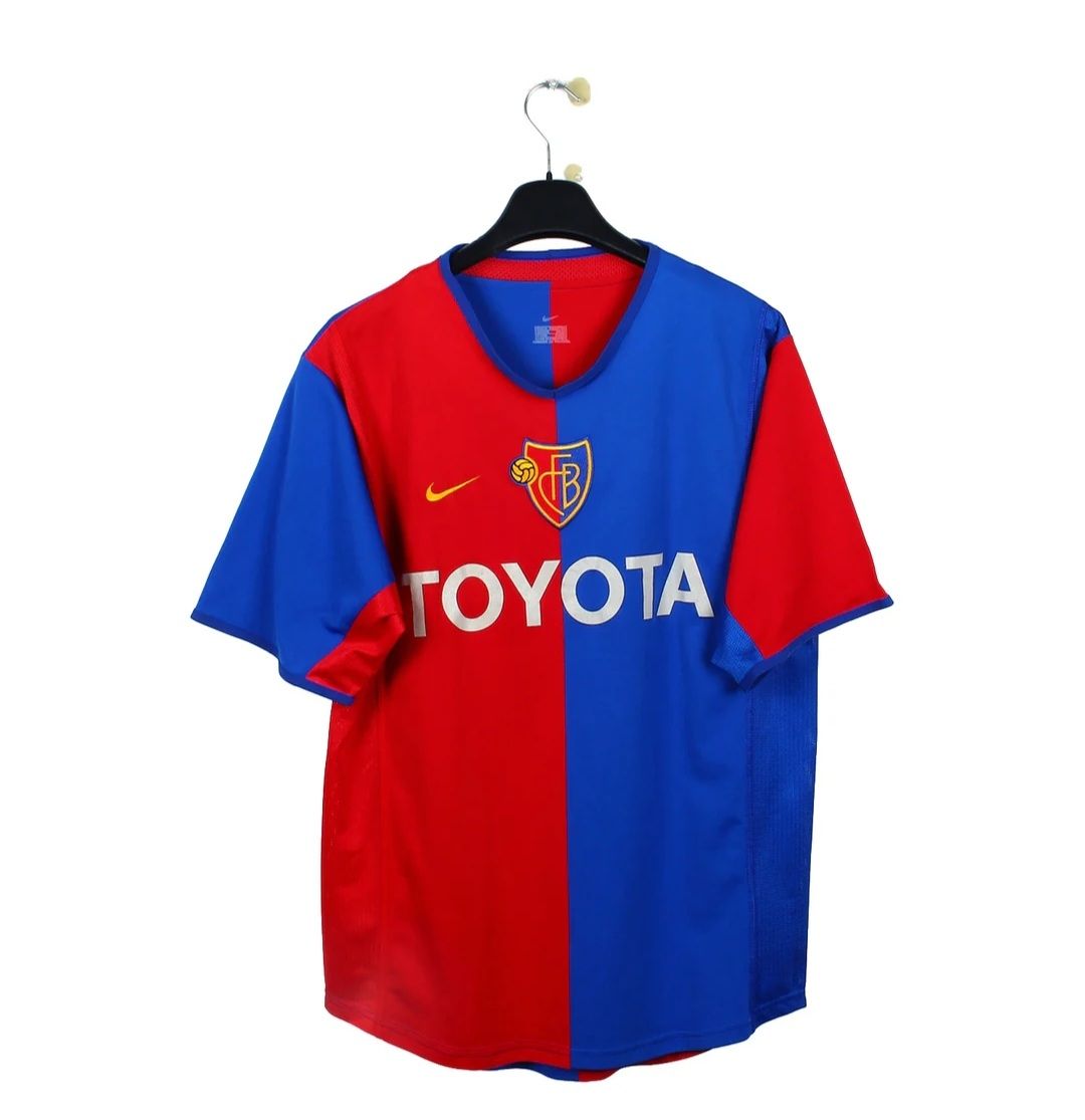 FC Bâle Maillots de corps & Pantalons: FC Basel Huggel – D'occasion à Sâles (Gruyère) par Rapha1111