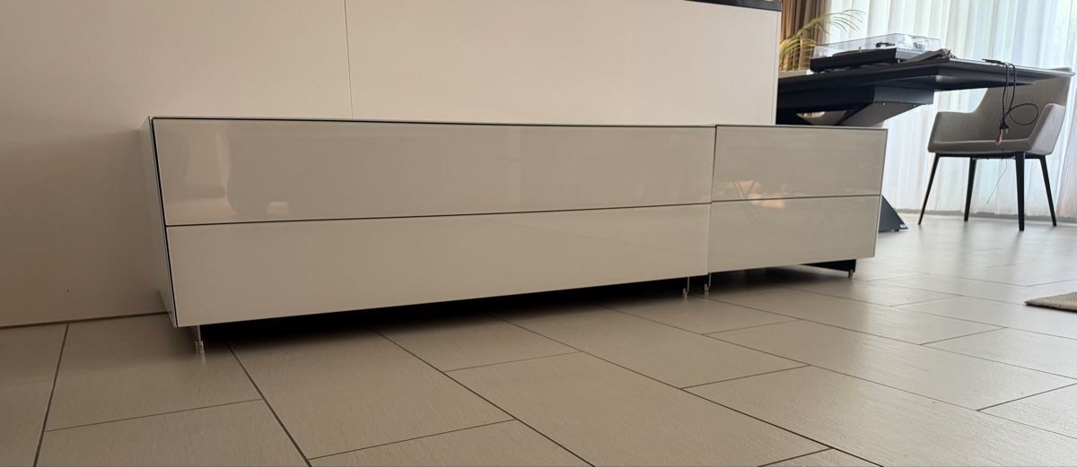 Spectral TV Möbel: SPECTRAL COCOON SIDEBOARD – Gebraucht aus Rapperswil SG von Whitecielo 2