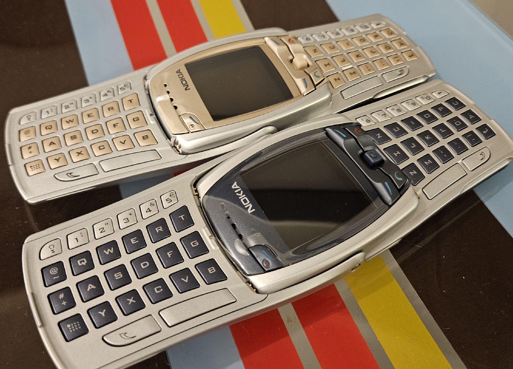 Nokia Telefoni cellulari / Smartphones: 2x Nokia 6800 Modell NHL-6 – Nuovo (secondo la descrizione) da Au ZH venduto da Galaxy-Pro