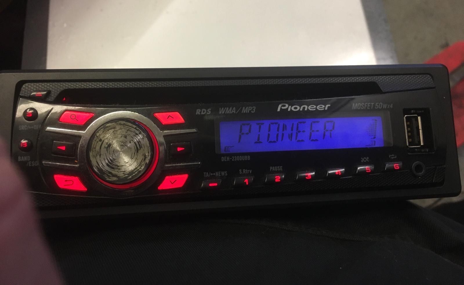 Radio: Pioneer Autoradio CD, MP3 – Usato da Frauenfeld venduto da stern081 5