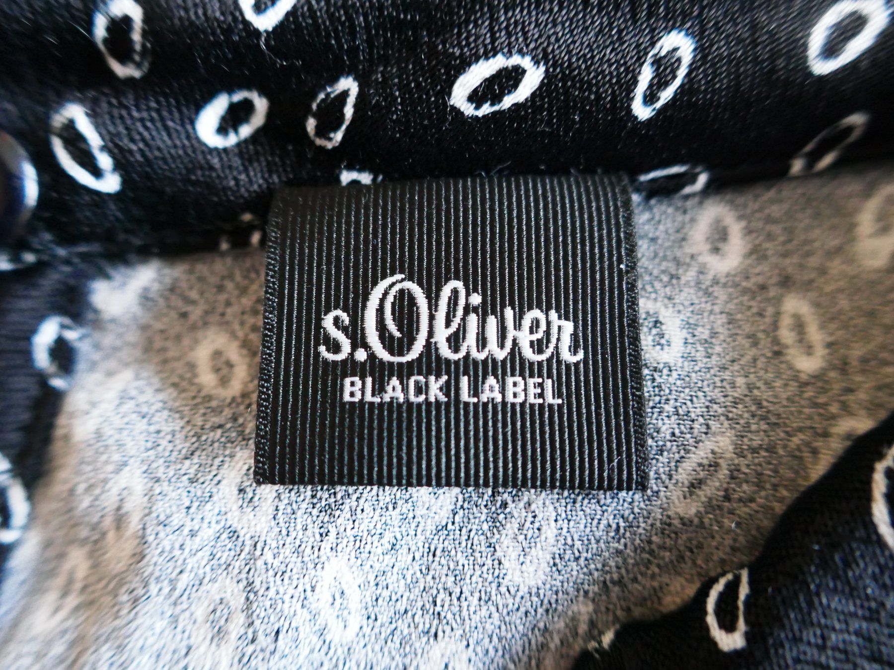 S.Oliver Camicette: FAST NEU  S.OLIVER Damenbluse  schwarz/weiss – Usato da Volketswil venduto da Cobra22 4