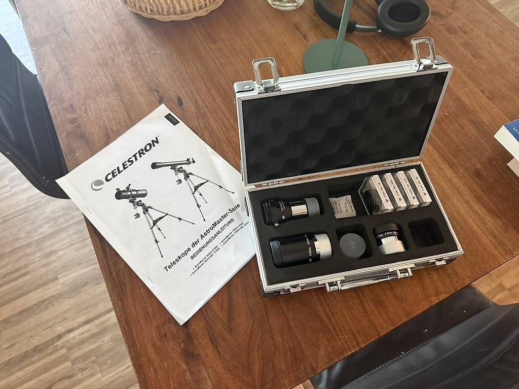 Telescopi: Teleskop Celestron AstroMaster 130EQ inkl. Okular-Koffer – Usato da Zürich venduto da jowitte 1