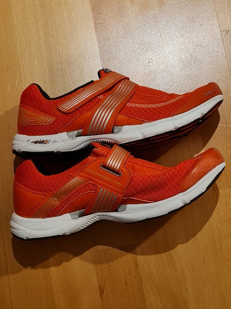 Scarpe da uomo: Neuw. Turnschuhe orange - Gr.46 – Nuovo (secondo la descrizione) da Uznach venduto da Laeuffer 1