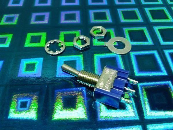 Interruttori: Mini-Kippschalter AN/AUS 3-PIN,  1 Stück – Nuovo (secondo la descrizione) da Luzern venduto da Salefactory