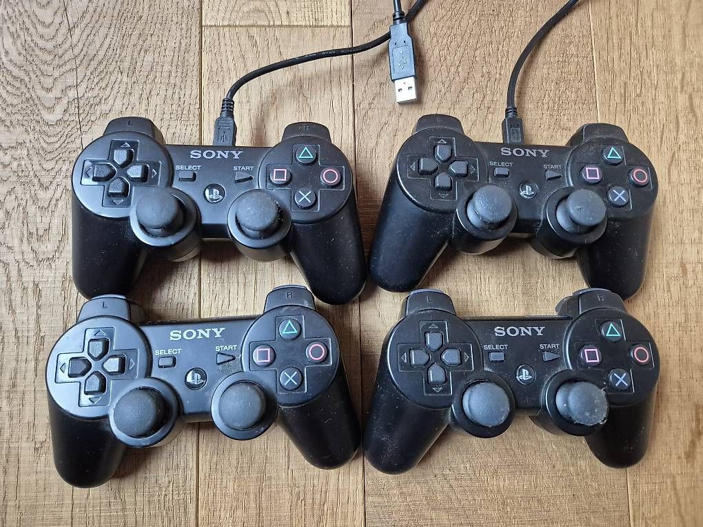 Konsolen: Playstation 3 inkl.4 Controller, Motion Set, Headset – Gebraucht aus Zürich von koj_6zq5 1