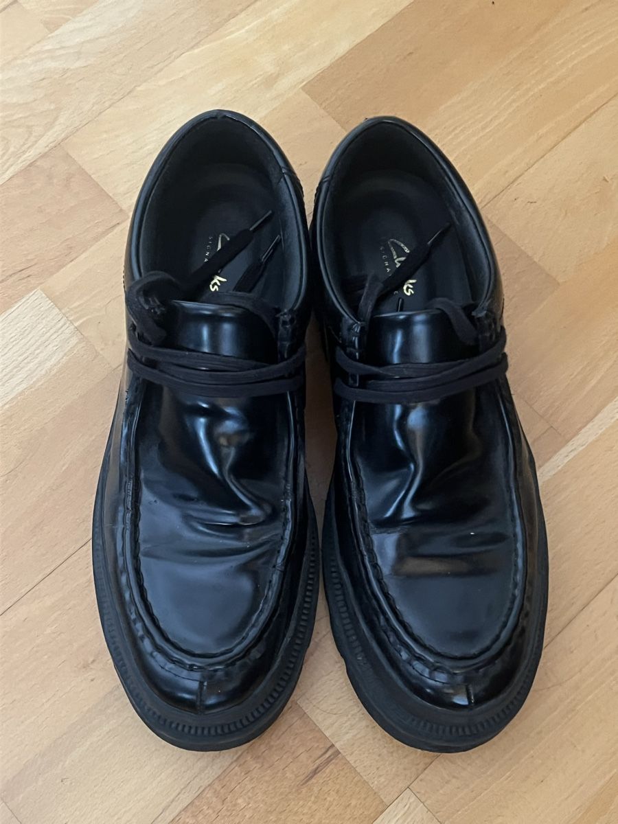 Clarks Scarpe da uomo: Chaussures Clarks noires – Nuovo (secondo la descrizione) da Villars-Ste-Croix venduto da Maaaat 2