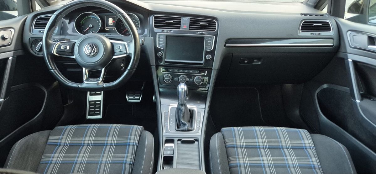 VW Automobili: GOLF 7 GTE 1.4 – Usato da Bülach venduto da _milziv 9