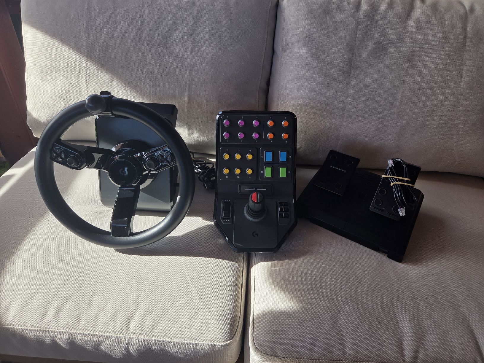 Logitech Controller: Logitech G Saitek Farm Sim Controller Lenkrad und Pedale – Gebraucht aus Berikon von Vintage_Touch