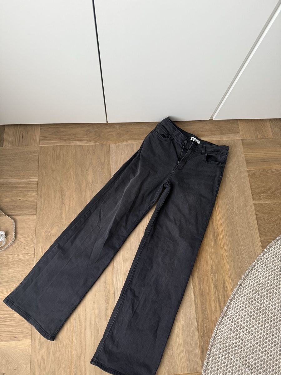 Vero Moda Jeans: Vero Moda Stretch Jeans 28/32, Neu – Nuovo (secondo la descrizione) da Gümligen venduto da kleiderschrankbe6