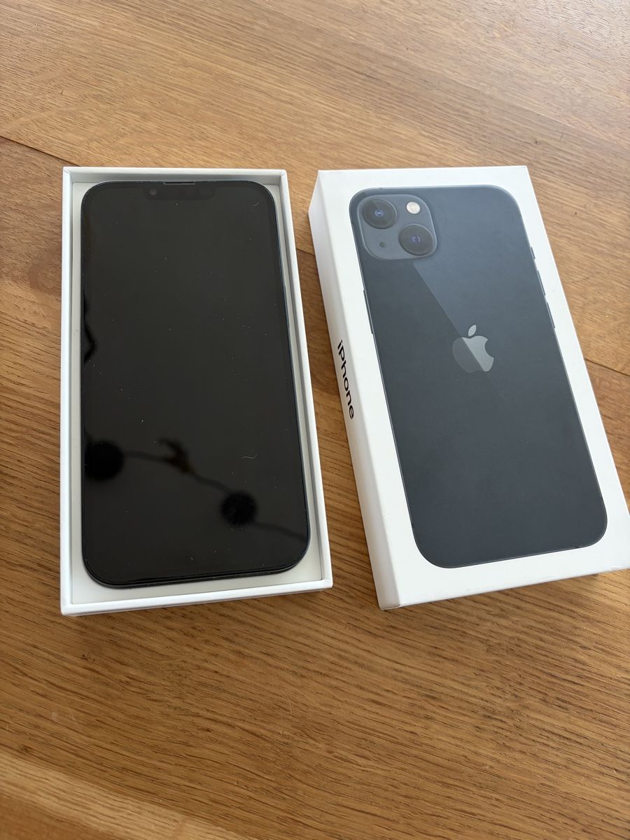 Apple Handys / Smartphones: Apple iPhone 13 128 GB, Midnight, 6.10", SIM – Gebraucht aus Müllheim Dorf von stoll92 1