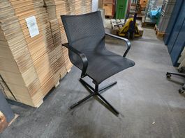 Wagner Designer Bürostuhl mit Lehnen ohne Füsse in schwarz