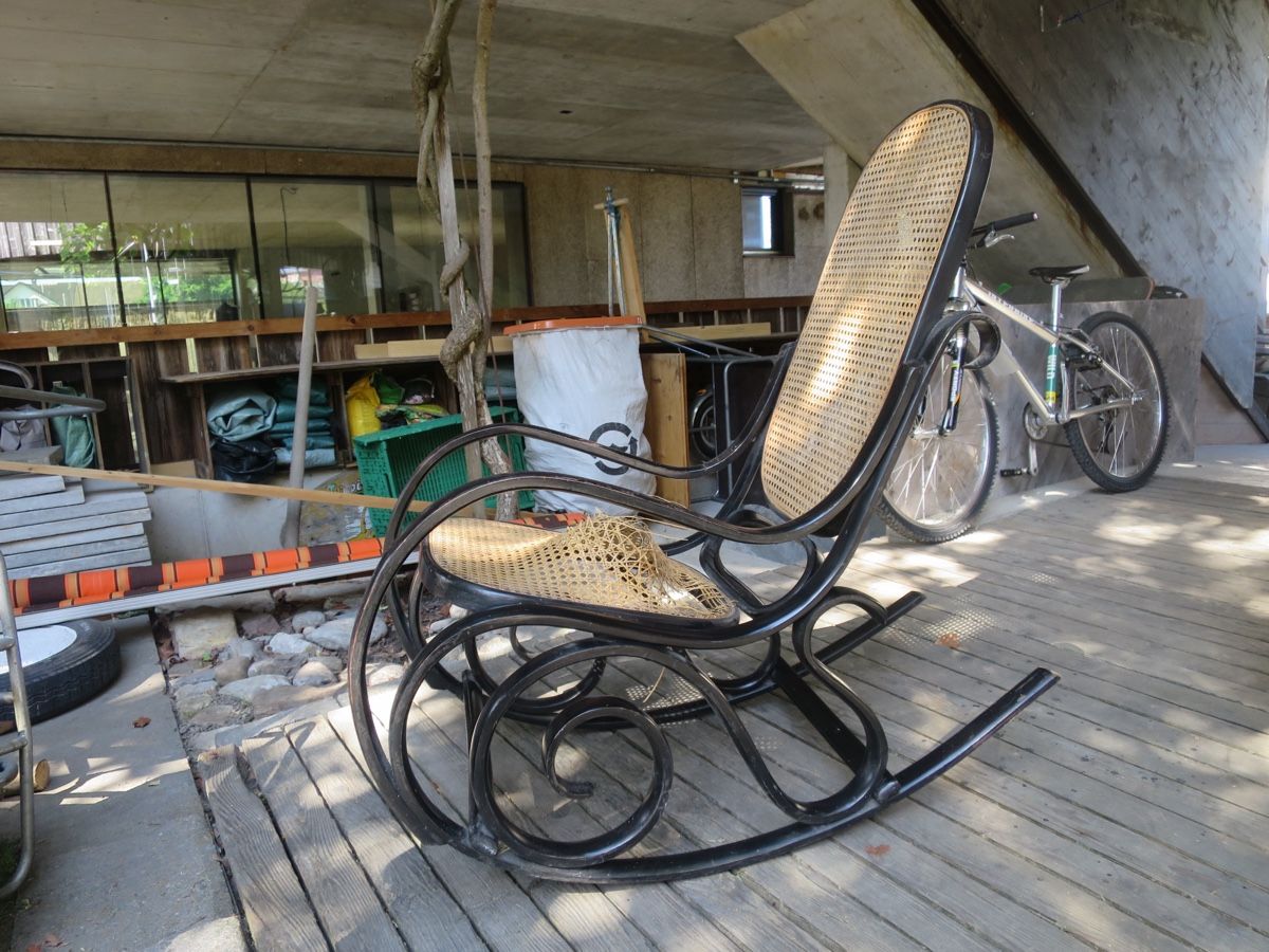 Thonet Chaises: Schaukelstuhl Thonet - Defekt – Défectueux à Diepoldsau par VanGammeln