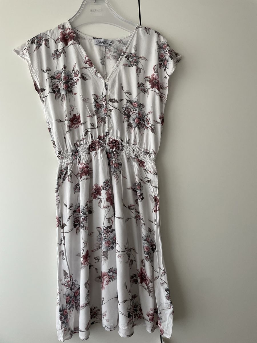 Vestiti: Kleid – Usato da Mauren venduto da ste_t6yg