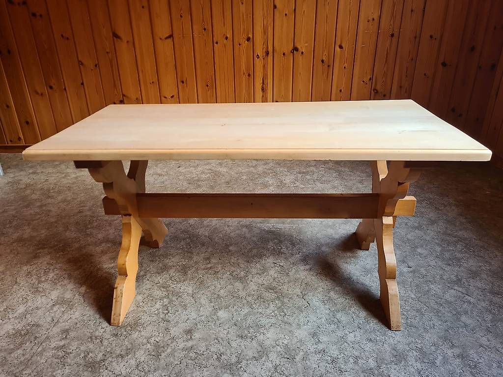Tavoli: Tisch Massivholz – Usato da Frutigen venduto da samuele80 1