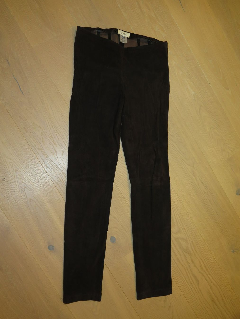 Pantalons: echte Wildlederhose dunkelbraun Gr.38 – D'occasion à Hausen am Albis par Soul2026