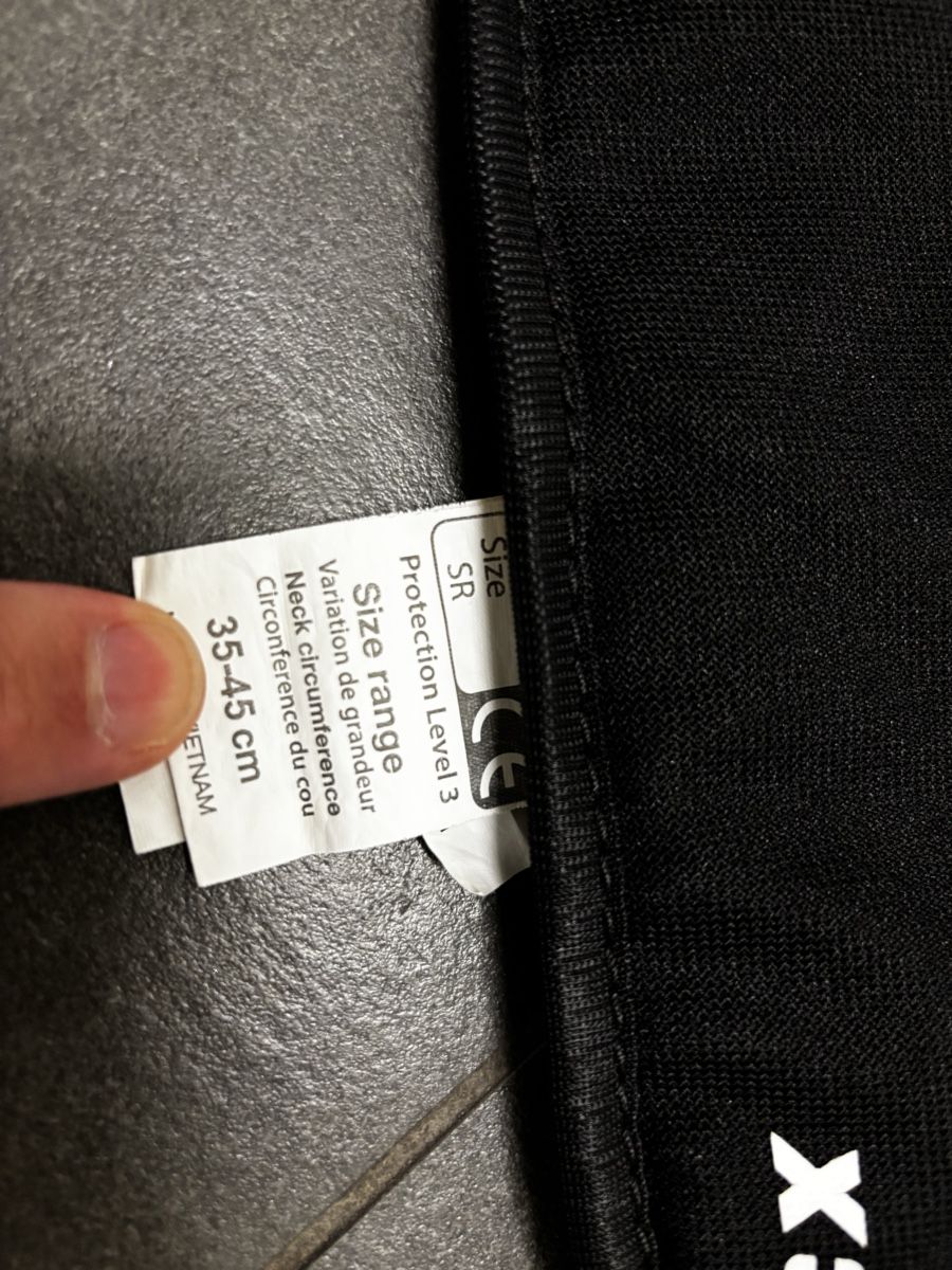 Ccm Protezioni & Imbottiture: CCM X30 Halsschutz Grösse SR 35-45cm – Usato da Diepoldsau venduto da 5RO5WE 2