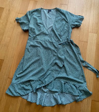 Leichtes Wickelkleid von Vero Moda Gr. XL