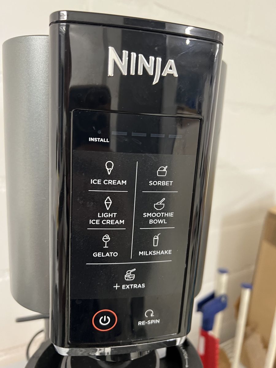 Elettrodomestici da cucina: Selten benutzte Ninja Creami Eismaschine – Usato da Wädenswil venduto da maschnu 1