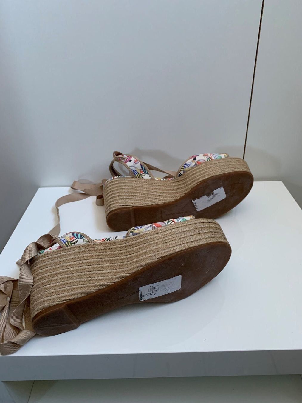 Scarpe da donna: TABITHA SIMMONS: Neue exklusive bunte Plateau-Sandale, 39 – Nuovo (secondo la descrizione) da Luzern venduto da paulablue 7