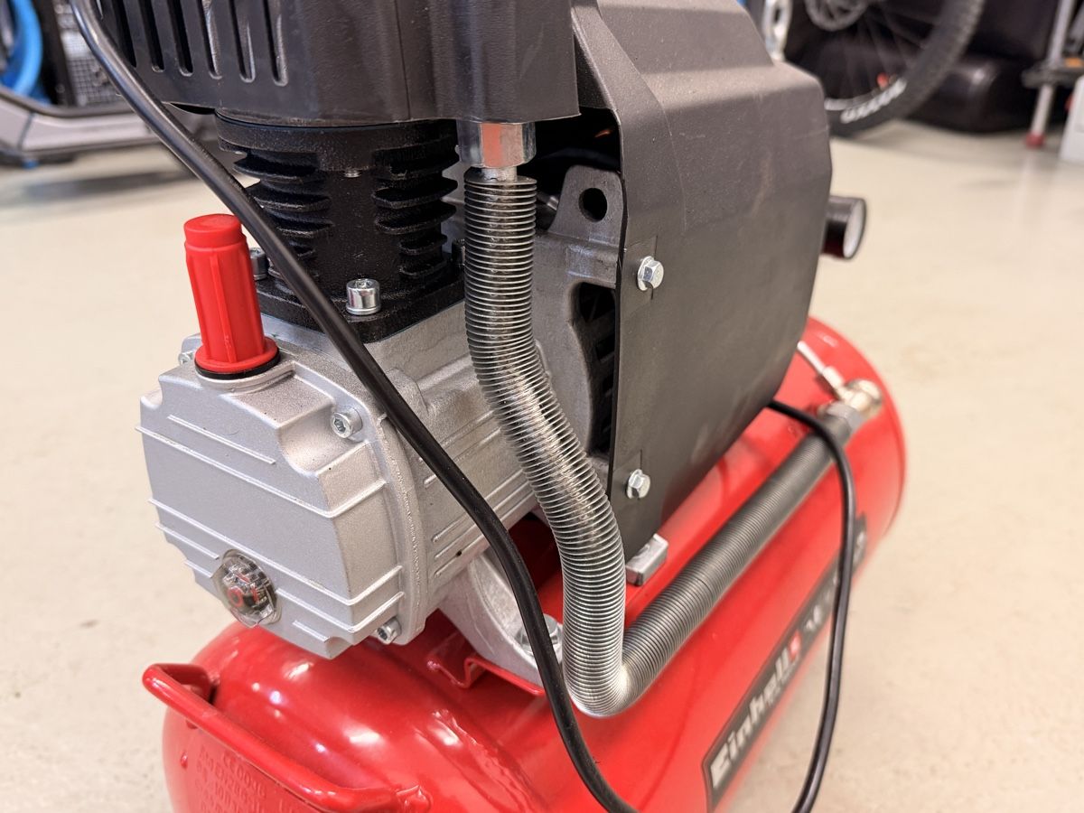 Einhell Compressori: Kompressor Einhell TC-AC 190/24/8 24 Liter guter Zustand – Usato da Thun venduto da SANPA_90 2