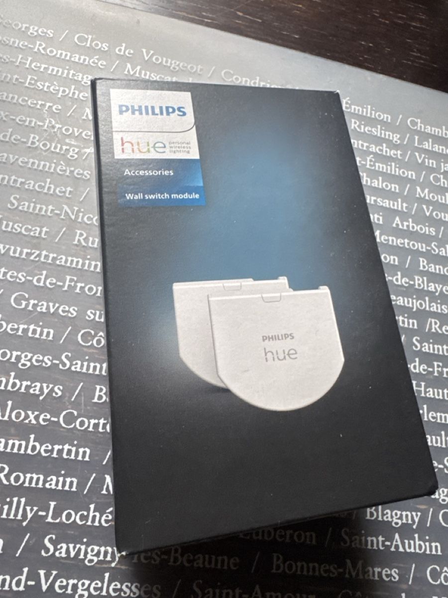 Philips Schalter: Philips hue Wall switch module – Neu und originalverpackt aus Baar von Gromi