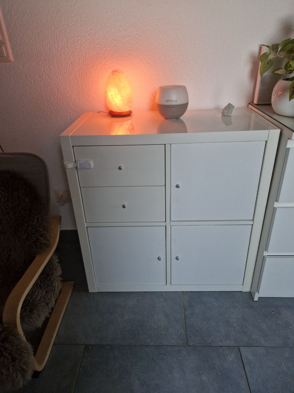 Commodes: Möbelstück  – D'occasion à Detligen par ValentinoV