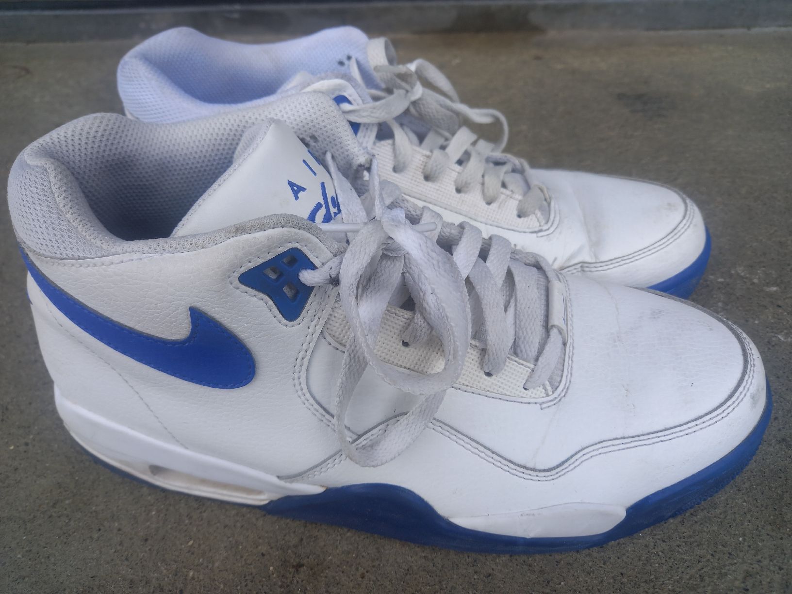 Nike Scarpe da uomo: Nike Air Flight weiss Grösse 43 – Usato da Birr venduto da dom_xgg9 2