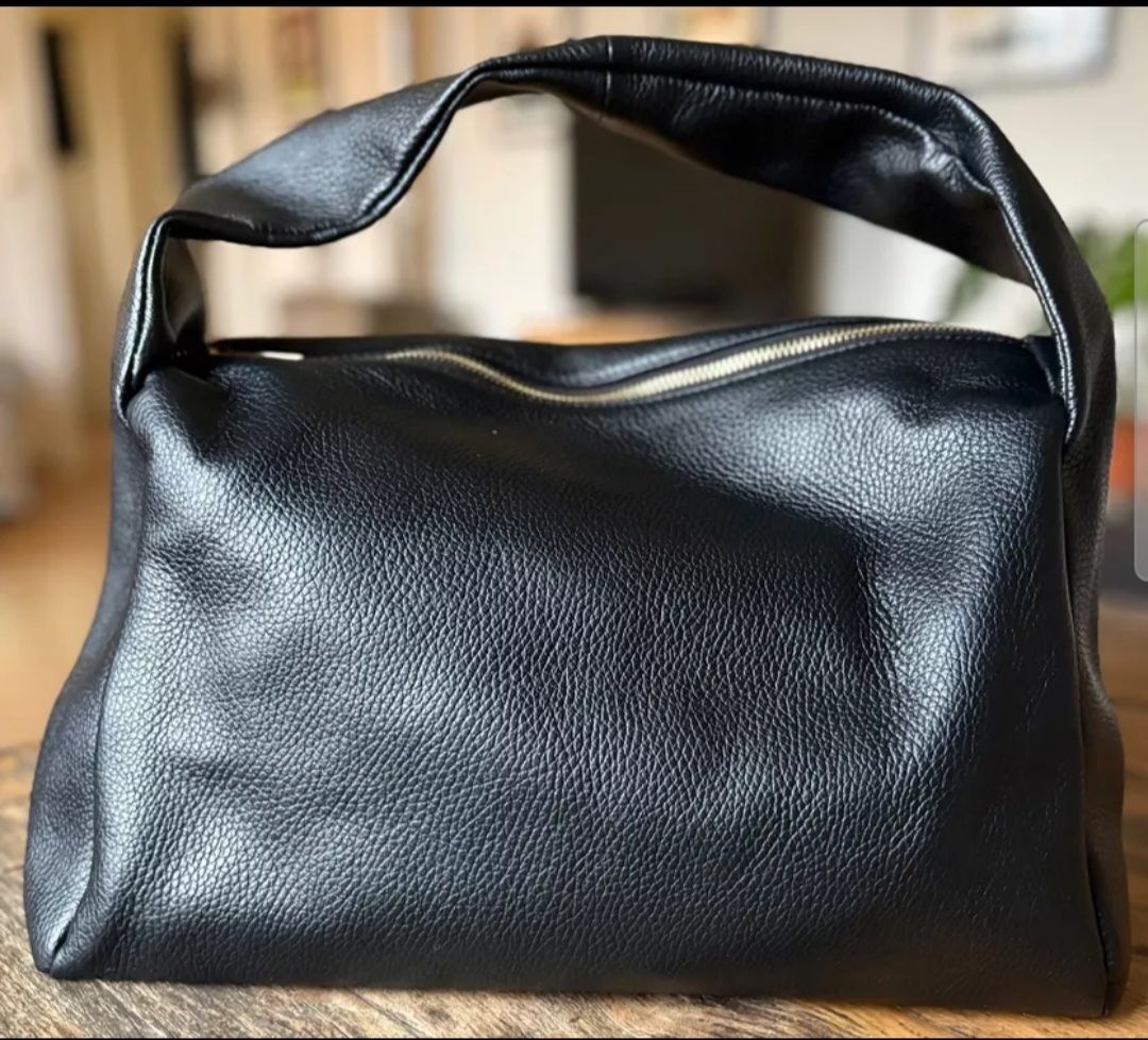 Taschen für Damen: Ledertasche Hobobag schwarz NEU – Neu (gemäss Beschreibung) aus Lichtensteig von Cocabana_16 1