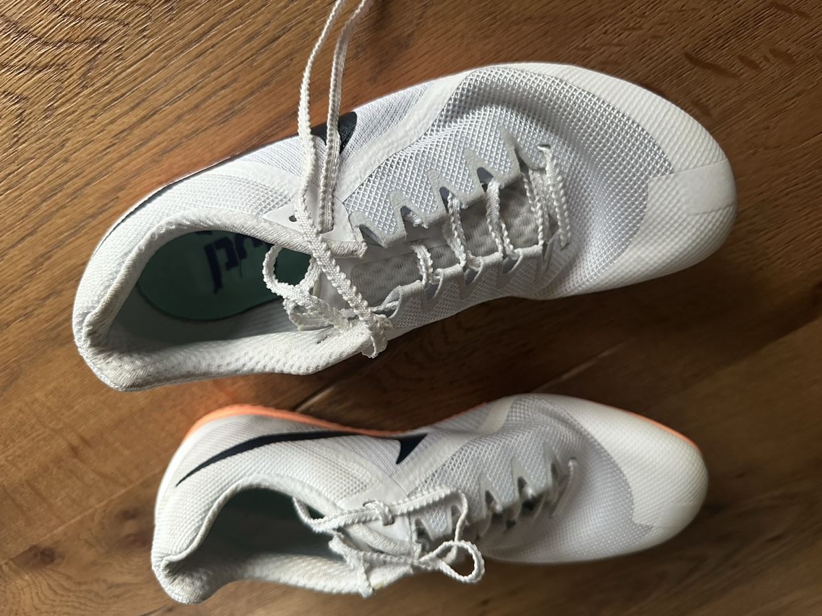 Nike Herrenschuhe: Nike Spikes – Gebraucht aus Ennetbaden von Gurkentopf