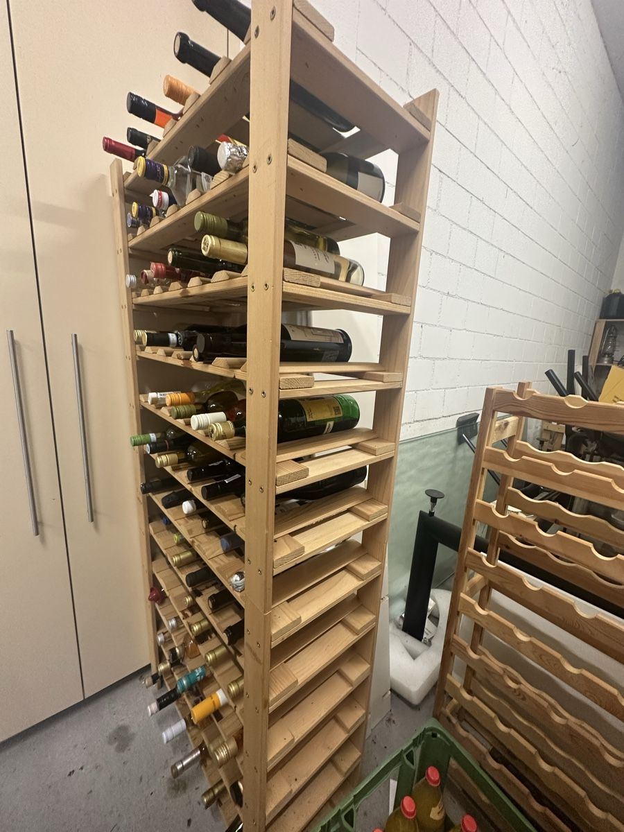 Scaffali: Gebrauchtes Weinregal zu verschenken  – Usato da Thalwil venduto da ViviFu 1