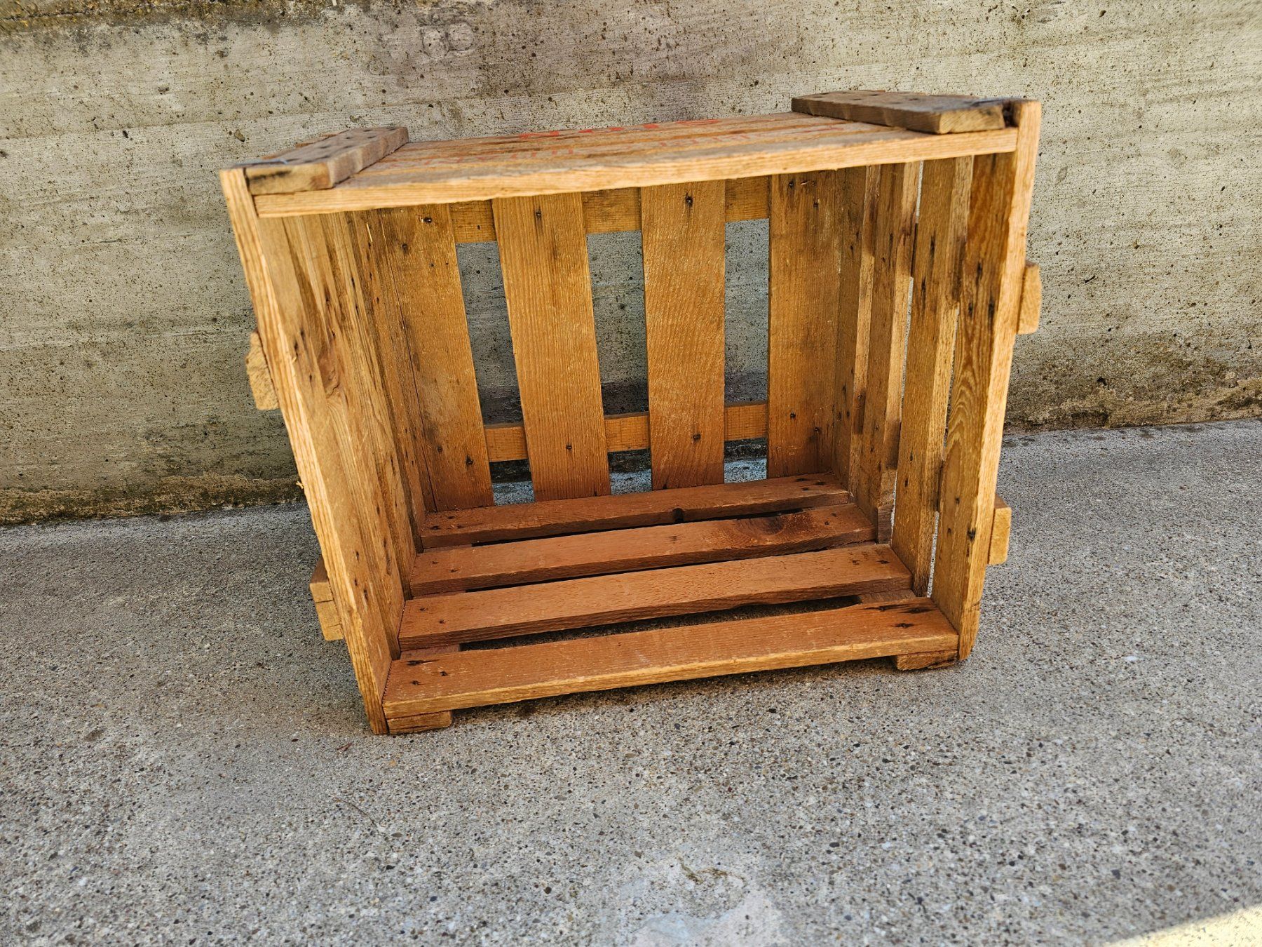 Autres: Alte Wein Holz Harasse – D'occasion à Ranflüh par Scully09