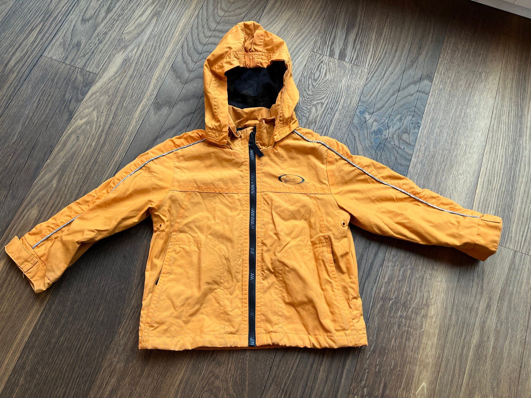 H&M Giacche & Cappotti: Jacke mit Kapuze abnehmbar, Gr. 98, orange – Usato da Affoltern am Albis venduto da Blackrhythm