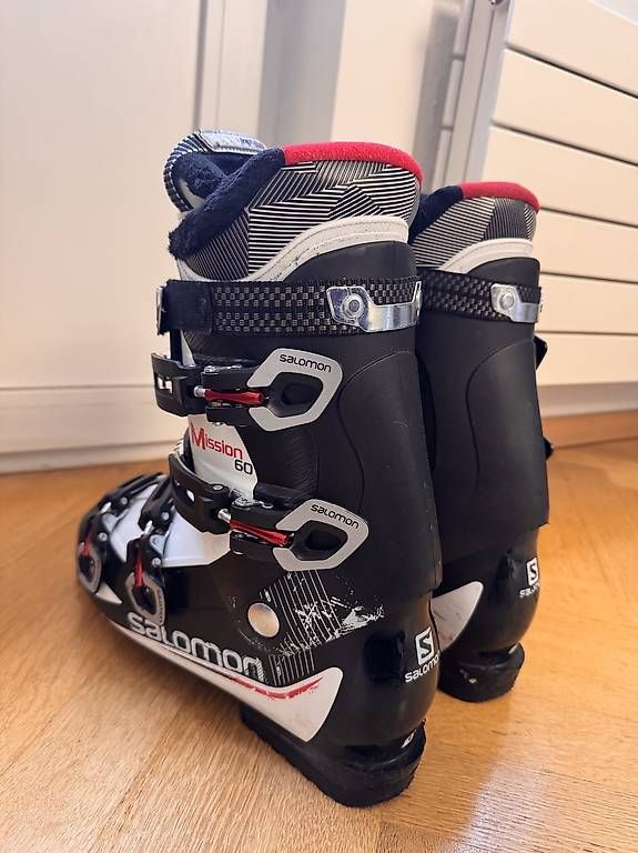 Salomon Chaussures hommes: Salomon Skischuhe | Grösse 29 – D'occasion à Interlaken par p-real 1