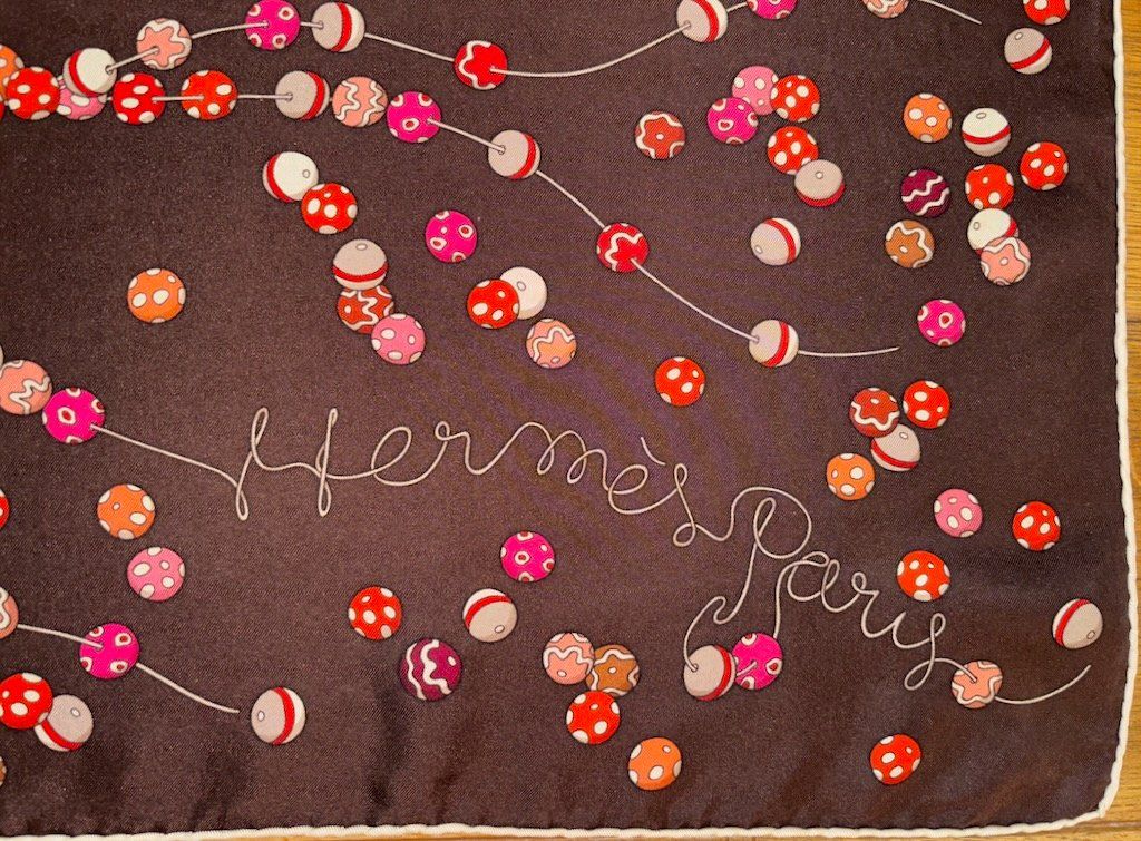 Hermès Foulards, Tücher & Schals: HERMES Foulard "DANCING PEARLS" – Gebraucht aus Zürich von Libraco 6