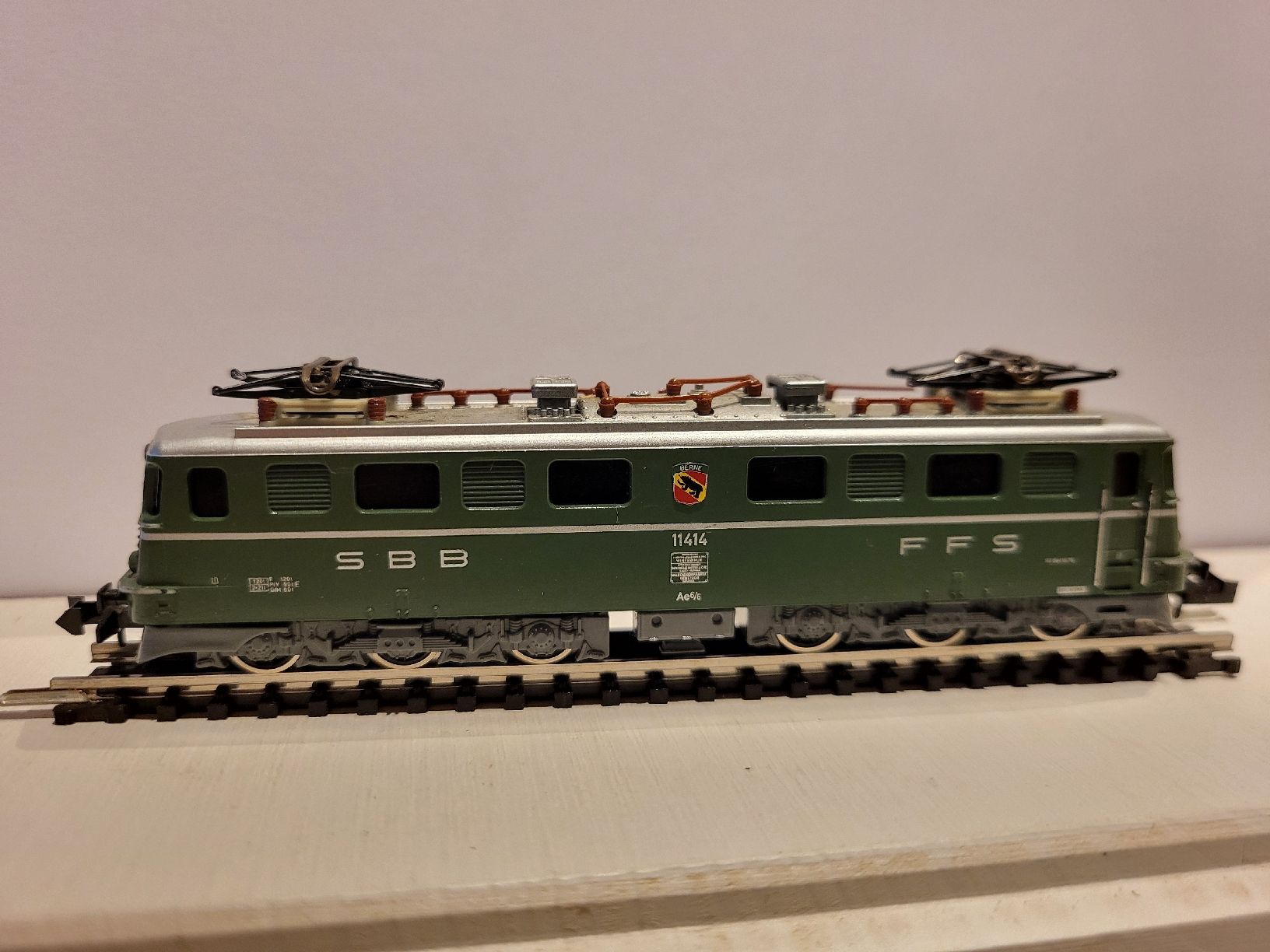Trix Modelleisenbahnen: SBB CFF FFS Minitrix Ae 6/6 11414 "Bern" Spur N – Gebraucht aus Cagiallo von giulioci89 2