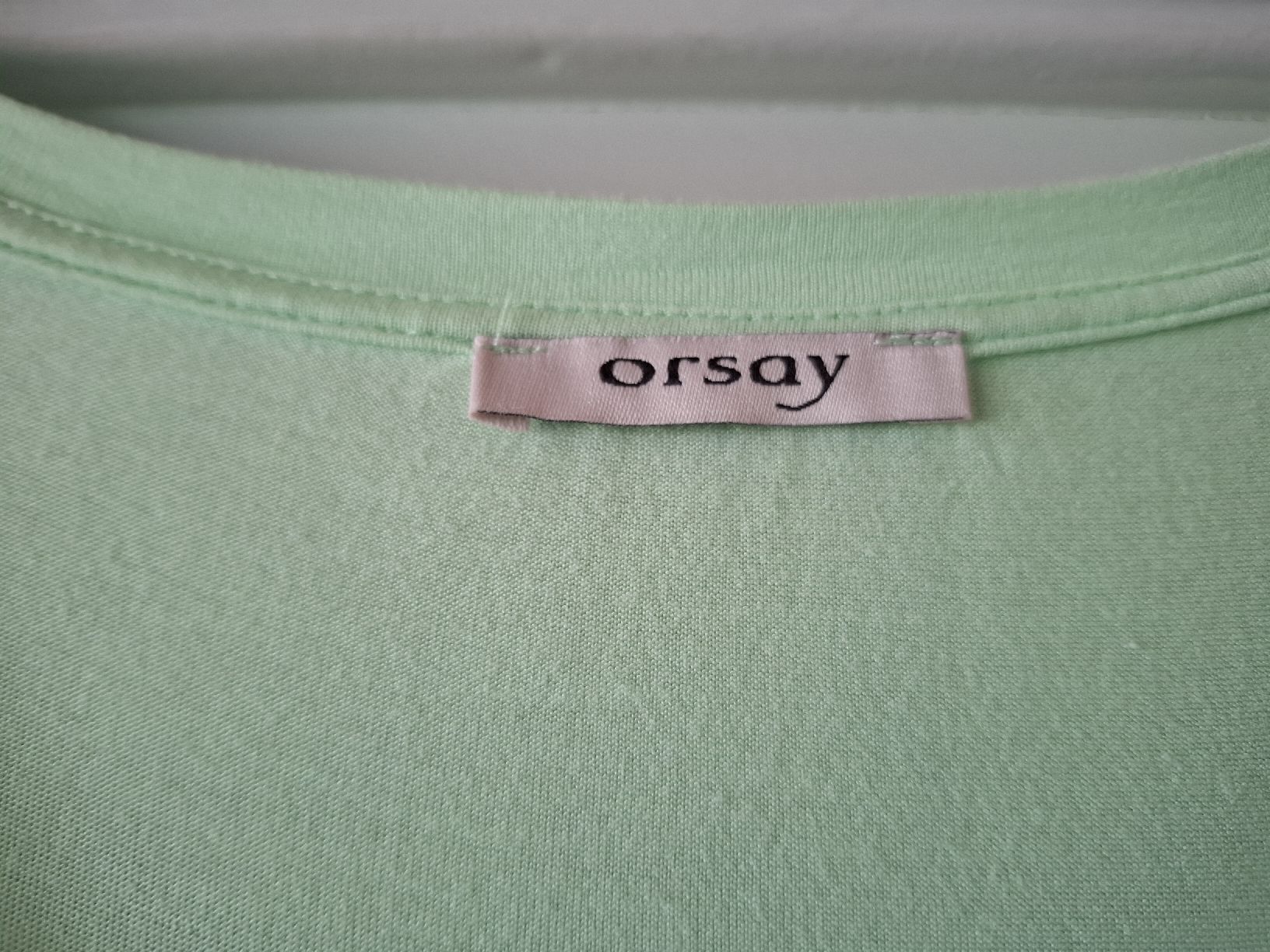 Orsay T-Shirts: schönes Shirt mit 38 40 Orsay – Gebraucht aus Ennetbaden von Rosen1 2