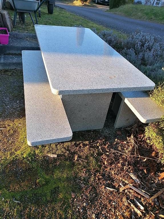 Tavoli: Table granit – Usato da Faoug venduto da loi_w5lt 1