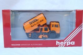 Herpa Iveco Turbo Star Strassenkehrmasch