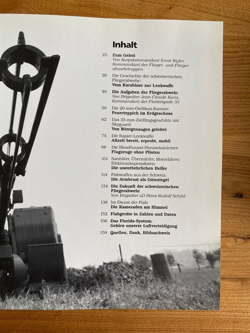 Libri: Buch Sperrfeuer am Himmel – Usato da Kastanienbaum venduto da Niara2 2